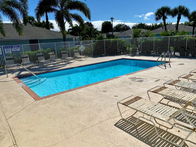 112 Sunset Boulevard, Boynton Beach, FL 33426