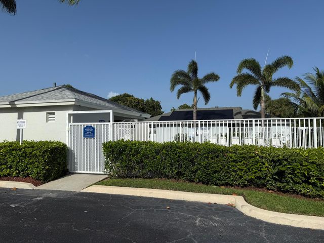 112 Sunset Boulevard, Boynton Beach, FL 33426