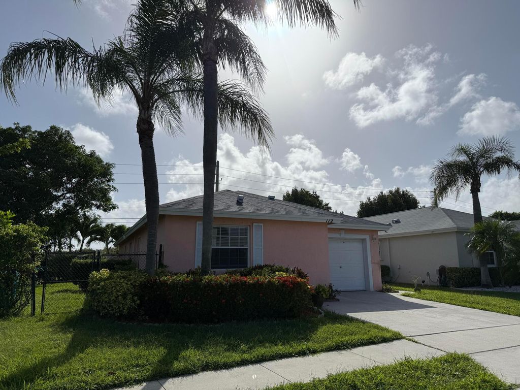 112 Sunset Boulevard, Boynton Beach, FL 33426