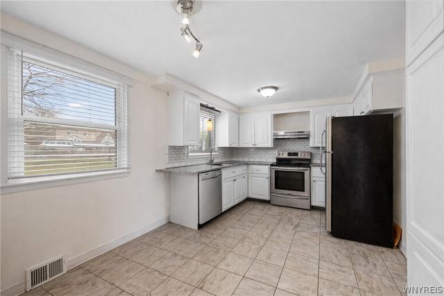 35 Dexter, Tonawanda, NY 14150