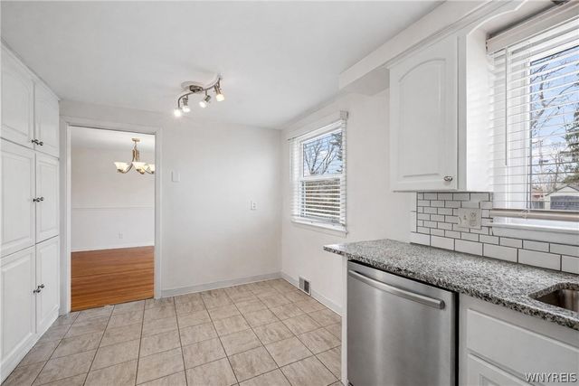 35 Dexter, Tonawanda, NY 14150