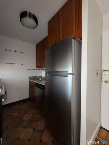 87 Glenbrook Road 7G, Stamford, CT 06902