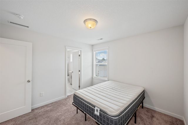 2707 NW 165th Lane, Clive, IA 50325