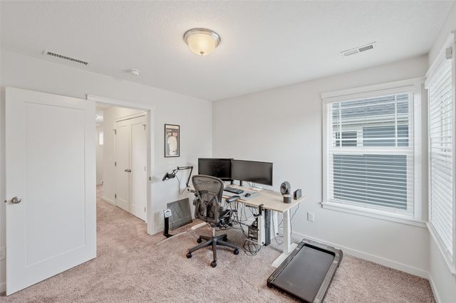 2707 NW 165th Lane, Clive, IA 50325