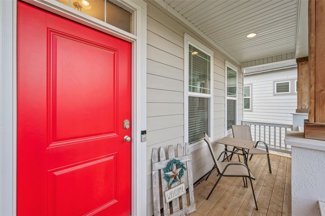 2707 NW 165th Lane, Clive, IA 50325