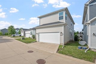 2707 NW 165th Lane, Clive, IA 50325
