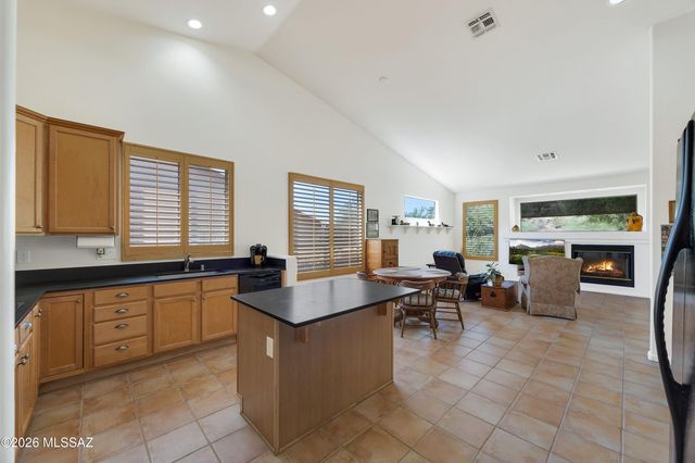 39020 S Moonwood Drive, Tucson, AZ 85739