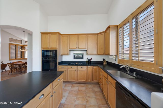 39020 S Moonwood Drive, Tucson, AZ 85739
