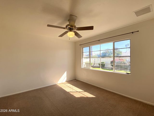 8215 E WINDSOR Avenue, Scottsdale, AZ 85257