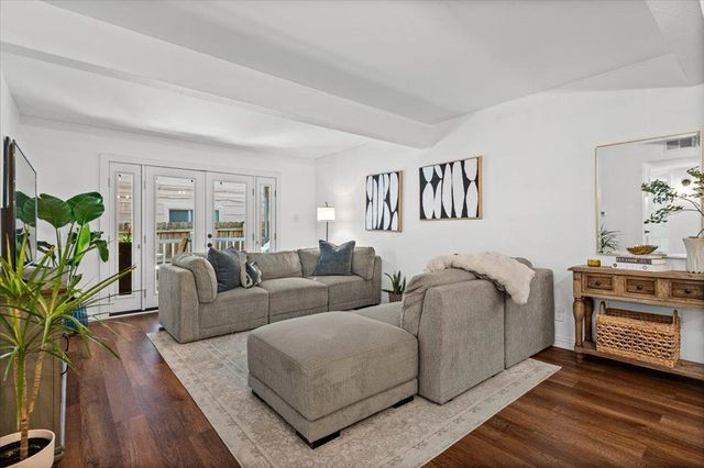 2208 Enfield RD 107, Austin, TX 78703