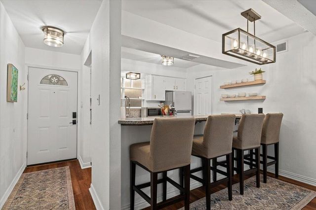 2208 Enfield RD 107, Austin, TX 78703