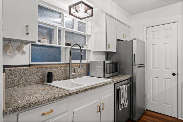 2208 Enfield RD 107, Austin, TX 78703