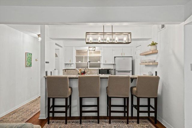 2208 Enfield RD 107, Austin, TX 78703