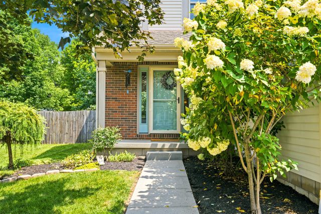 361 Shawnee Loop S, Pataskala, OH 43062