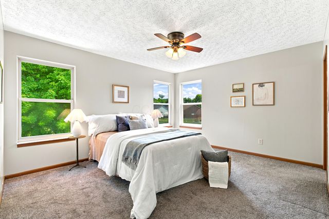 361 Shawnee Loop S, Pataskala, OH 43062