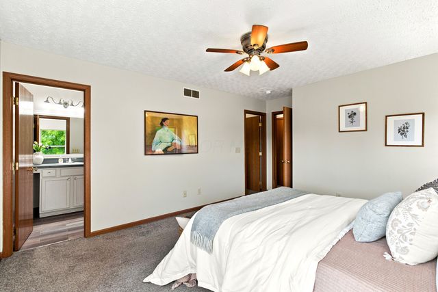 361 Shawnee Loop S, Pataskala, OH 43062