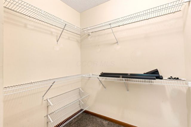 361 Shawnee Loop S, Pataskala, OH 43062