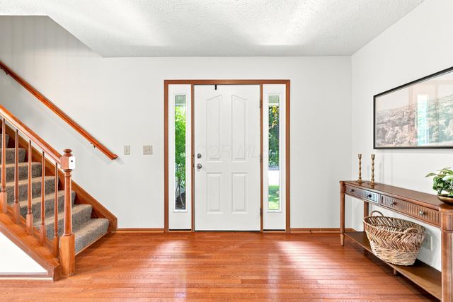 361 Shawnee Loop S, Pataskala, OH 43062