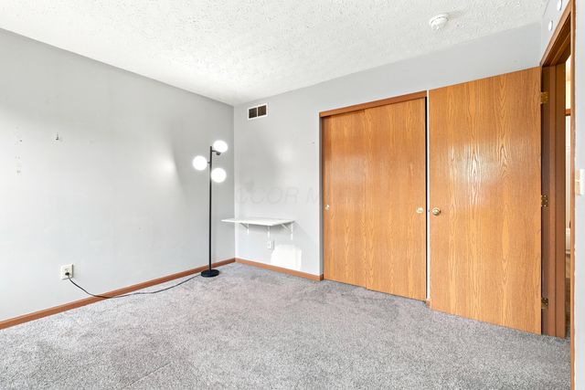 361 Shawnee Loop S, Pataskala, OH 43062
