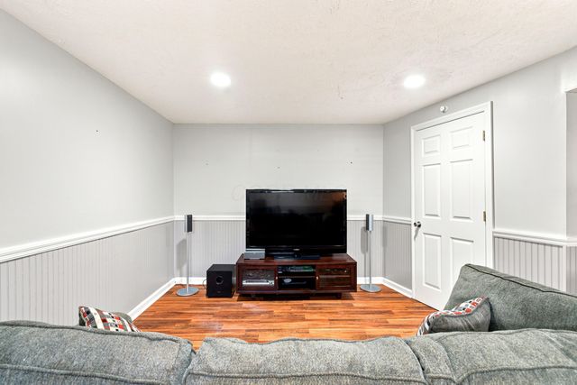 361 Shawnee Loop S, Pataskala, OH 43062