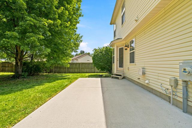 361 Shawnee Loop S, Pataskala, OH 43062