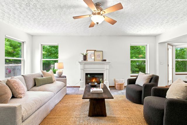 361 Shawnee Loop S, Pataskala, OH 43062