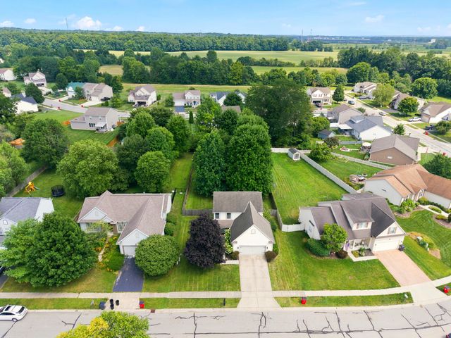 361 Shawnee Loop S, Pataskala, OH 43062