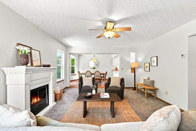 361 Shawnee Loop S, Pataskala, OH 43062