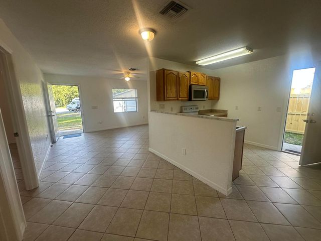 5106 Sanibel Avenue, Fort Pierce, FL 34951