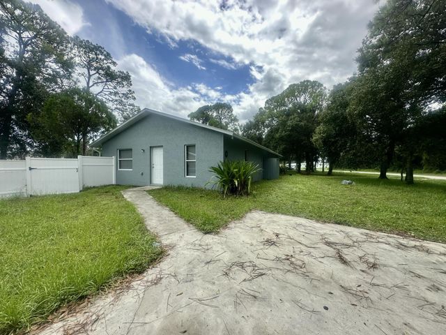 5106 Sanibel Avenue, Fort Pierce, FL 34951