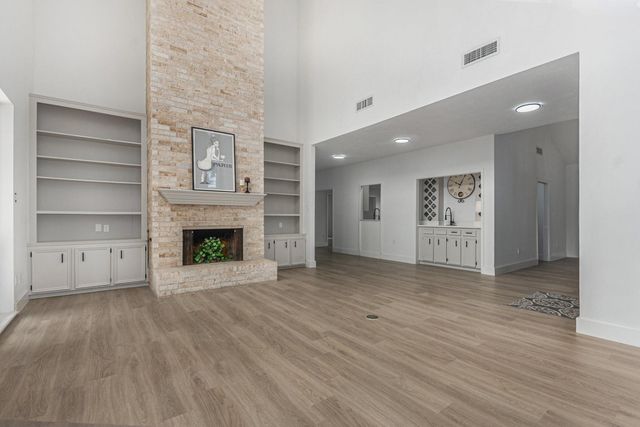 4334 Lake Grove Drive, Seabrook, TX 77586