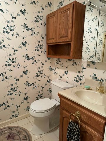 1602 S Eugene Lane, Marion, IL 62959