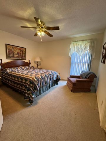 1602 S Eugene Lane, Marion, IL 62959