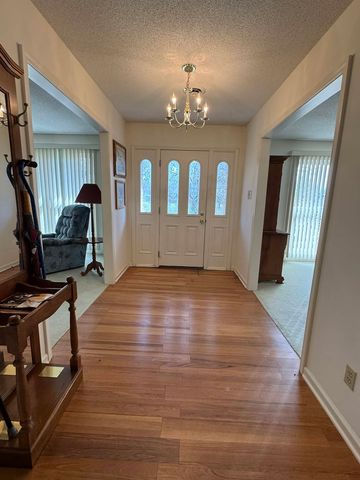 1602 S Eugene Lane, Marion, IL 62959