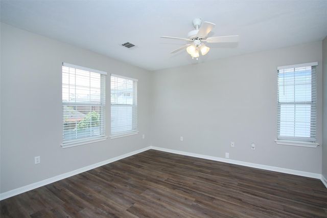 9038 Mcgallion Road, Houston, TX 77022