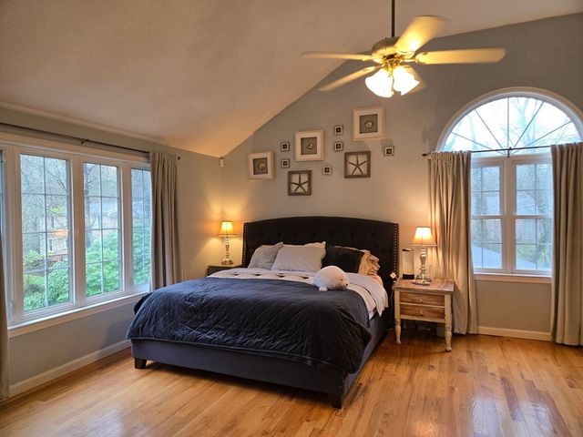 13 Quail Hollow Cir, Sandwich, MA 02563