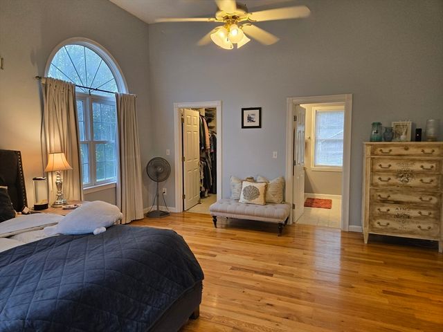 13 Quail Hollow Cir, Sandwich, MA 02563