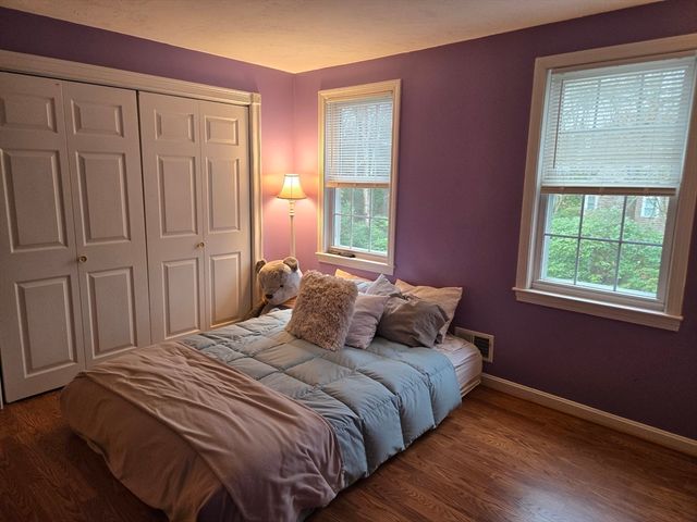 13 Quail Hollow Cir, Sandwich, MA 02563