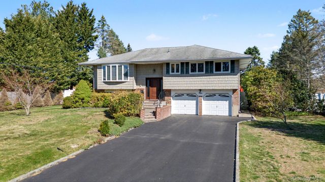 4 Basill Lane, East Northport, NY 11731