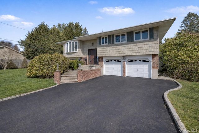 4 Basill Lane, East Northport, NY 11731