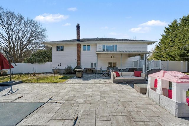 4 Basill Lane, East Northport, NY 11731