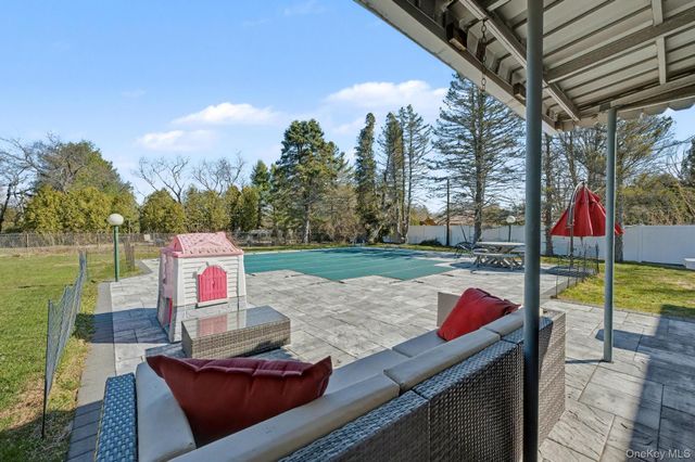 4 Basill Lane, East Northport, NY 11731