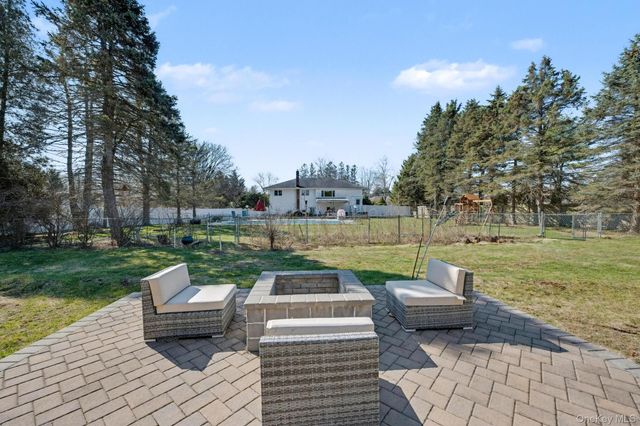 4 Basill Lane, East Northport, NY 11731