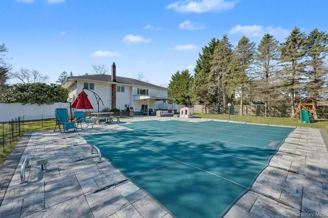 4 Basill Lane, East Northport, NY 11731