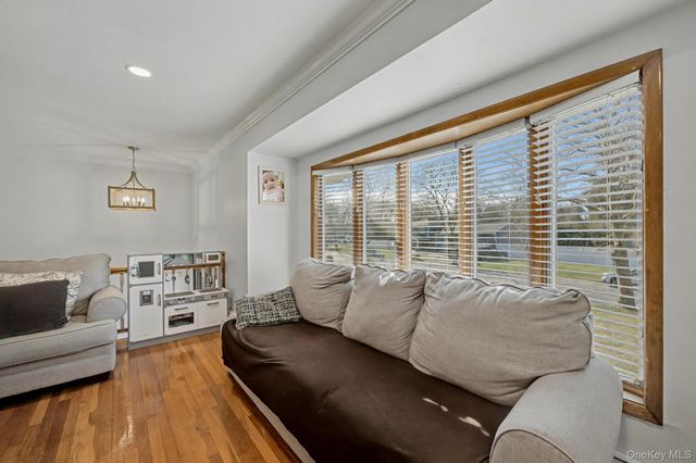 4 Basill Lane, East Northport, NY 11731