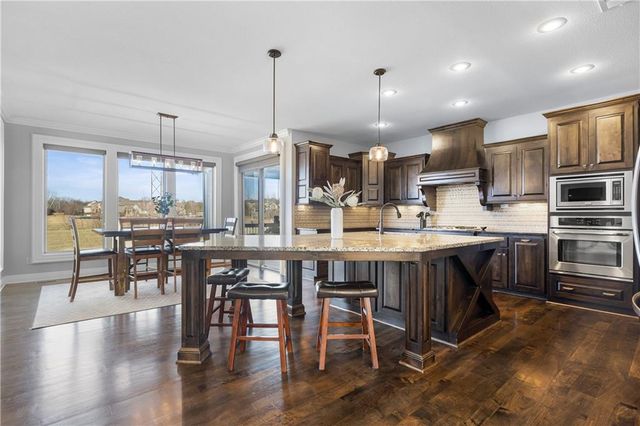 9600 W 164th Street, Overland Park, KS 66085