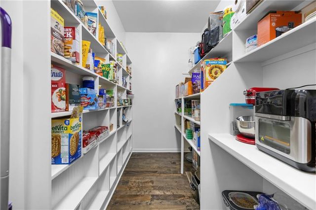 9600 W 164th Street, Overland Park, KS 66085