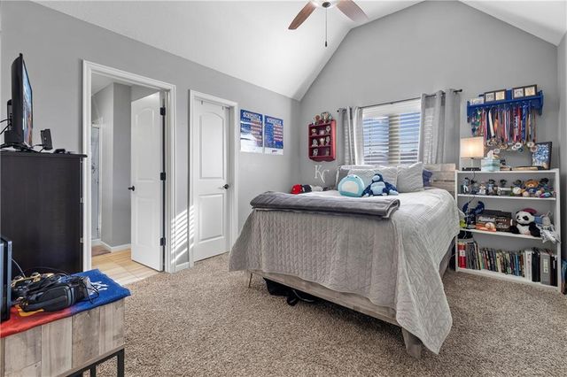 9600 W 164th Street, Overland Park, KS 66085