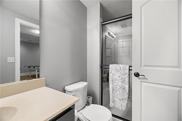 9600 W 164th Street, Overland Park, KS 66085