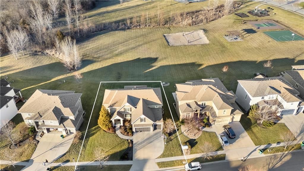 9600 W 164th Street, Overland Park, KS 66085